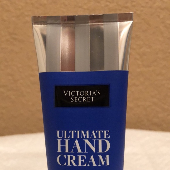 NWT Victoria’s Secret Ultimate Hand Cream. Passionflower Cotton Moisture Complex - Picture 6 of 7
